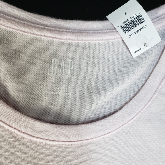 GAP Women Are The Future Tee - Picture 8 of 8